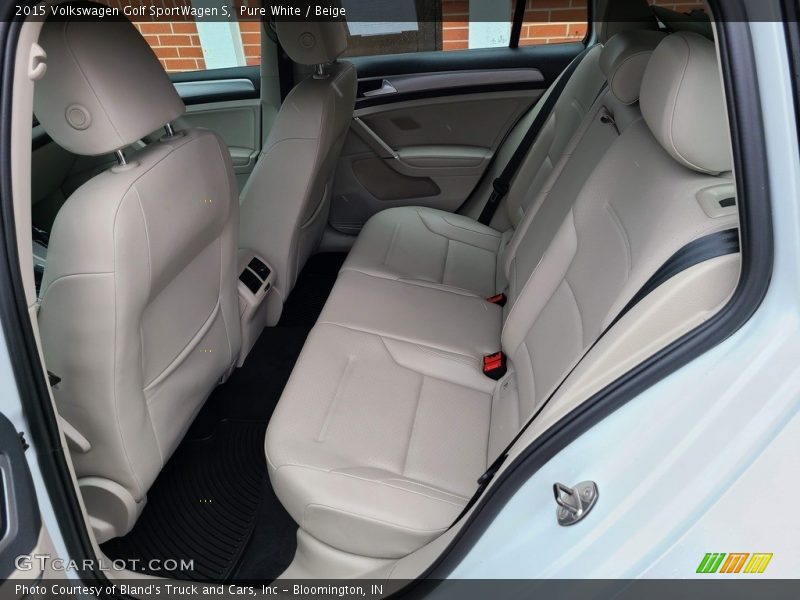 Pure White / Beige 2015 Volkswagen Golf SportWagen S