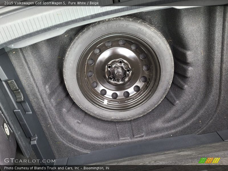 Pure White / Beige 2015 Volkswagen Golf SportWagen S