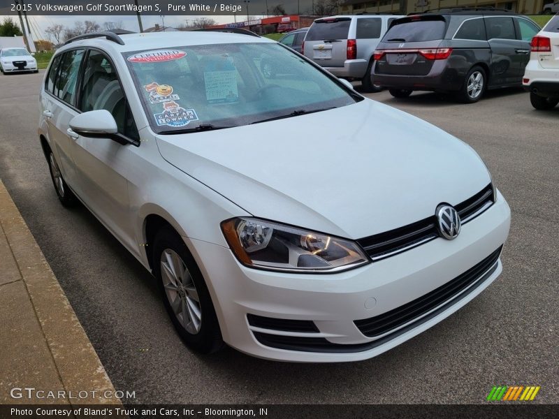 Pure White / Beige 2015 Volkswagen Golf SportWagen S