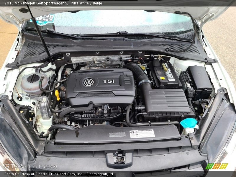 Pure White / Beige 2015 Volkswagen Golf SportWagen S
