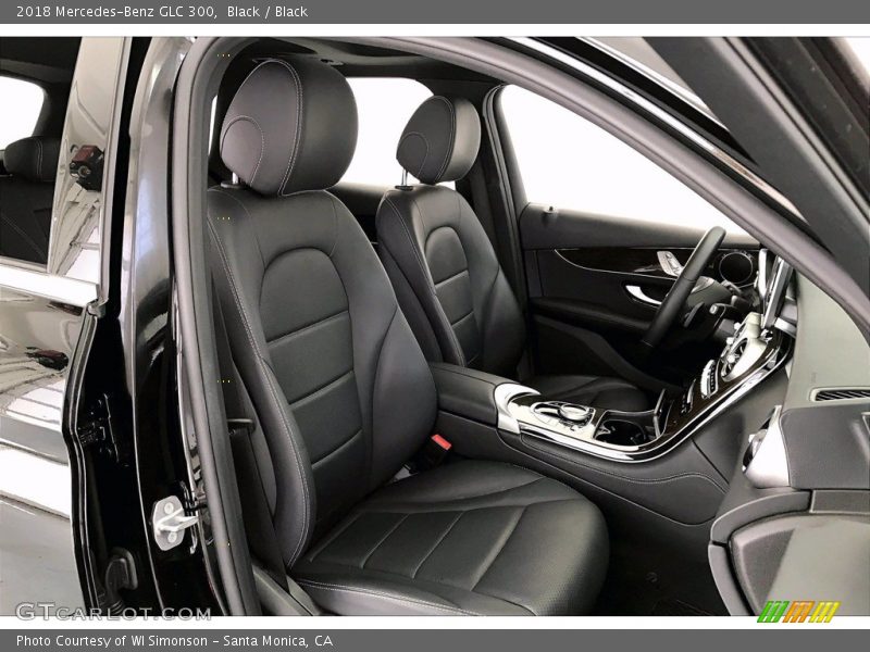 Black / Black 2018 Mercedes-Benz GLC 300