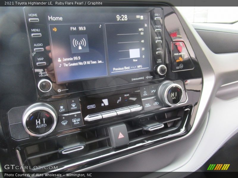 Ruby Flare Pearl / Graphite 2021 Toyota Highlander LE