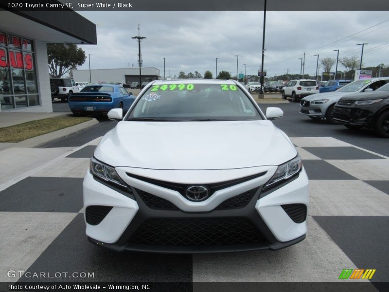 Super White / Black 2020 Toyota Camry SE