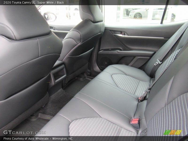 Super White / Black 2020 Toyota Camry SE