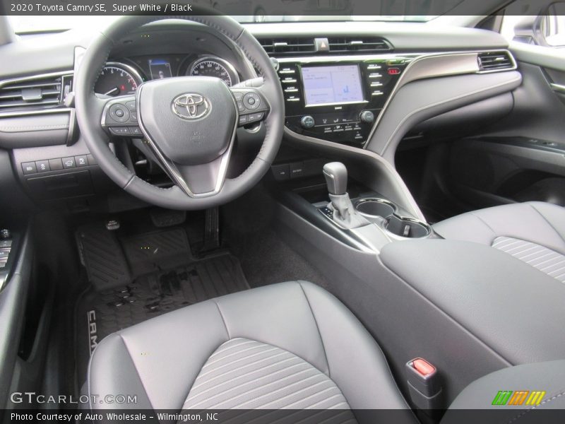 Super White / Black 2020 Toyota Camry SE