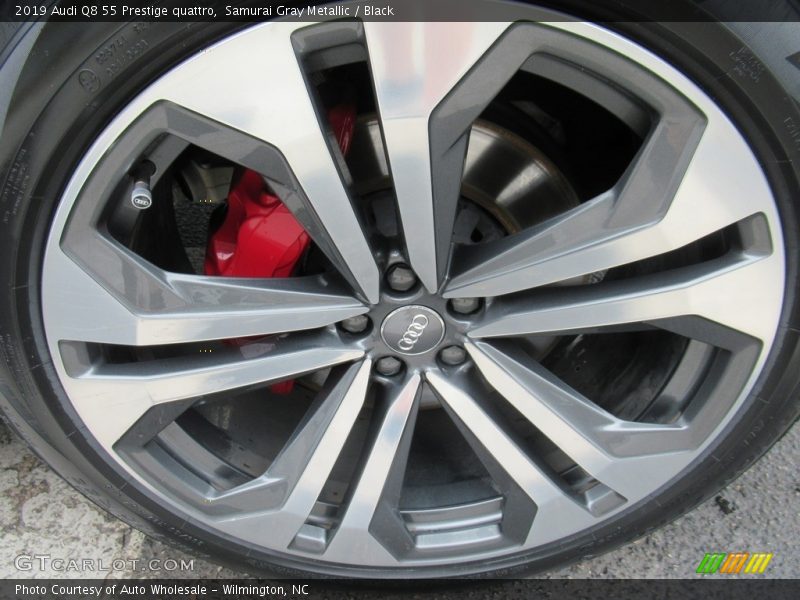 Samurai Gray Metallic / Black 2019 Audi Q8 55 Prestige quattro