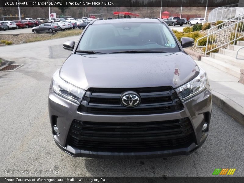 Predawn Gray Mica / Black 2018 Toyota Highlander SE AWD