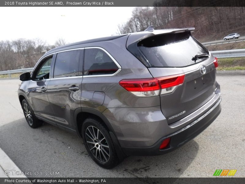 Predawn Gray Mica / Black 2018 Toyota Highlander SE AWD