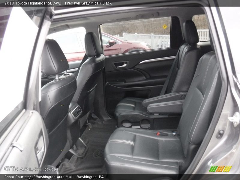 Predawn Gray Mica / Black 2018 Toyota Highlander SE AWD