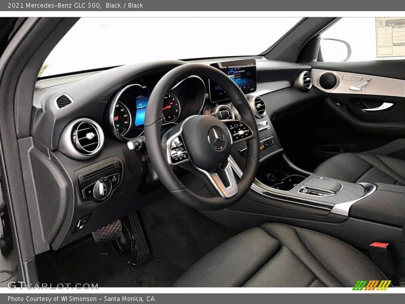 Black / Black 2021 Mercedes-Benz GLC 300