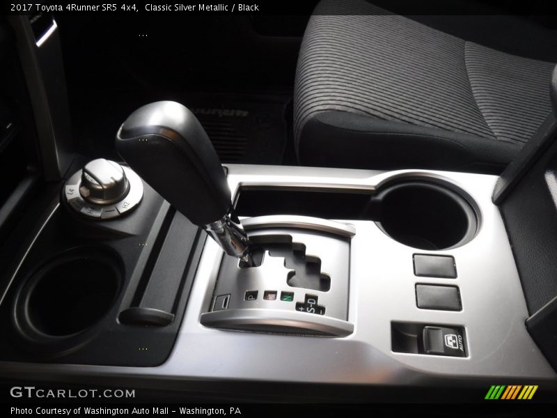 Classic Silver Metallic / Black 2017 Toyota 4Runner SR5 4x4