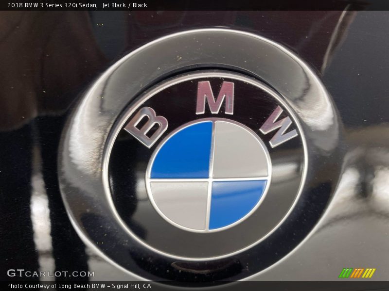 Jet Black / Black 2018 BMW 3 Series 320i Sedan