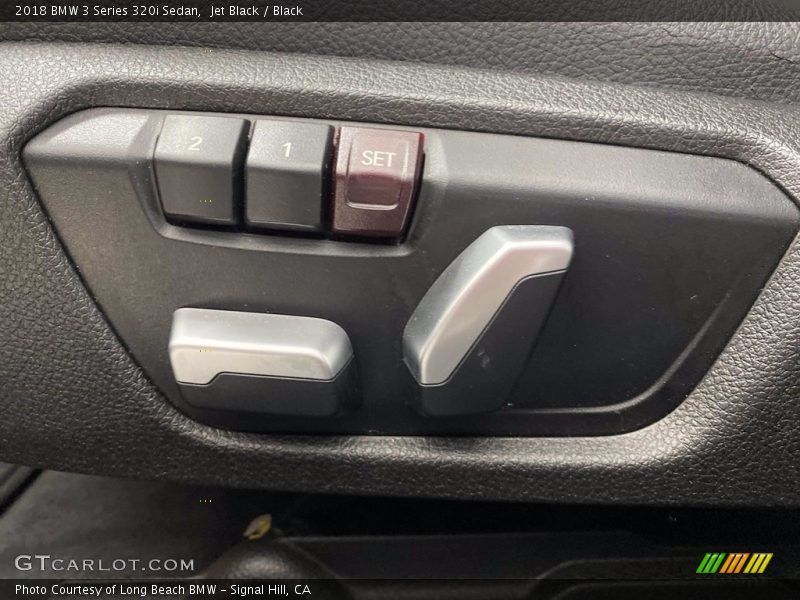 Jet Black / Black 2018 BMW 3 Series 320i Sedan
