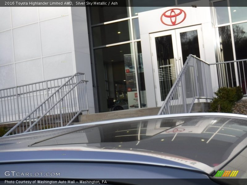 Silver Sky Metallic / Ash 2016 Toyota Highlander Limited AWD