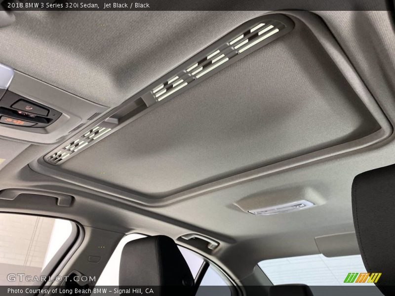 Jet Black / Black 2018 BMW 3 Series 320i Sedan