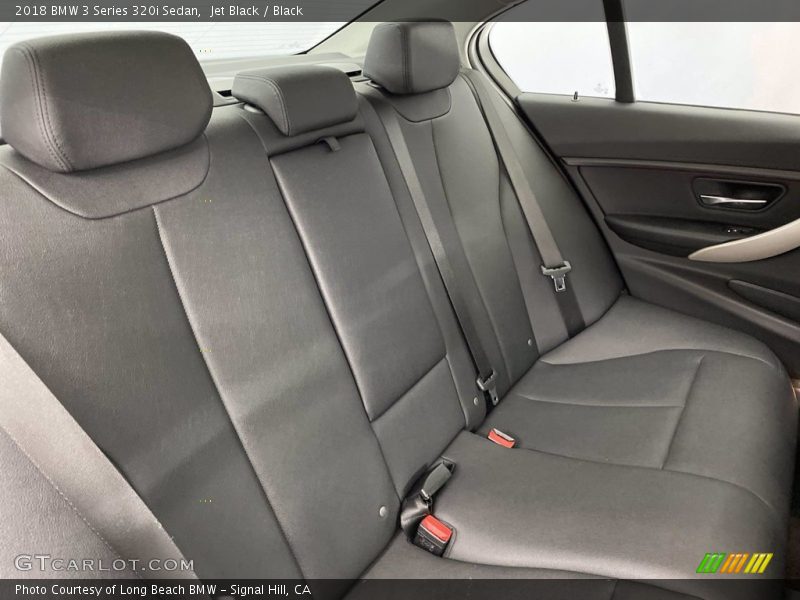 Jet Black / Black 2018 BMW 3 Series 320i Sedan