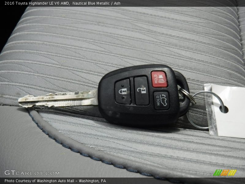Nautical Blue Metallic / Ash 2016 Toyota Highlander LE V6 AWD
