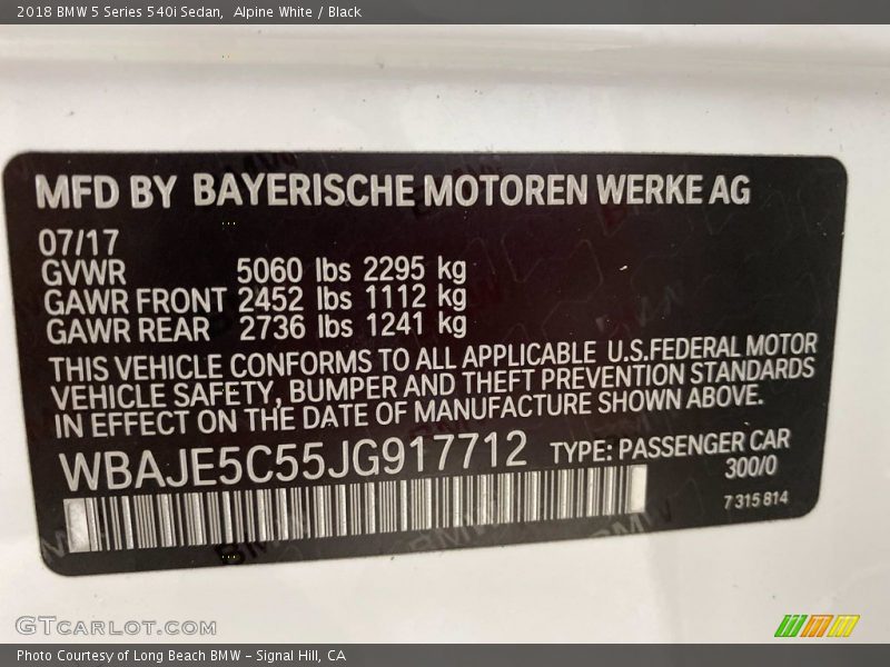 Alpine White / Black 2018 BMW 5 Series 540i Sedan