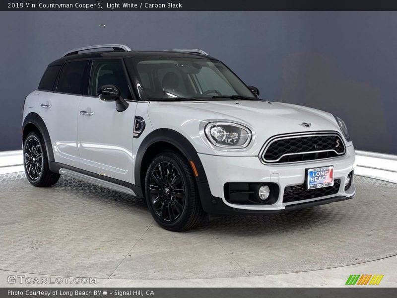 Light White / Carbon Black 2018 Mini Countryman Cooper S