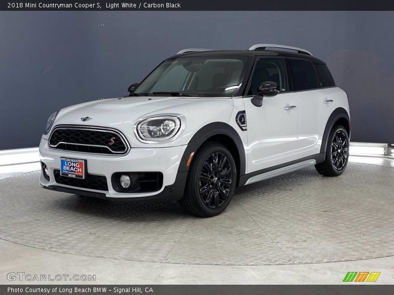 Light White / Carbon Black 2018 Mini Countryman Cooper S