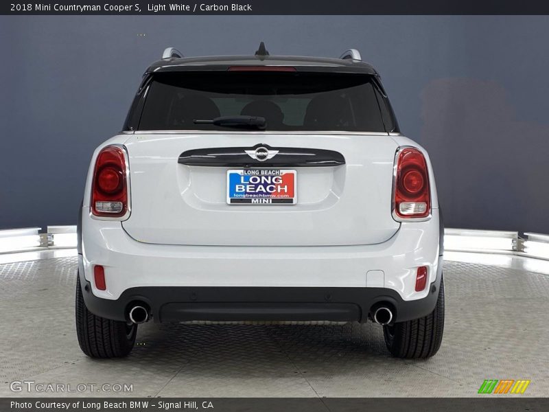 Light White / Carbon Black 2018 Mini Countryman Cooper S