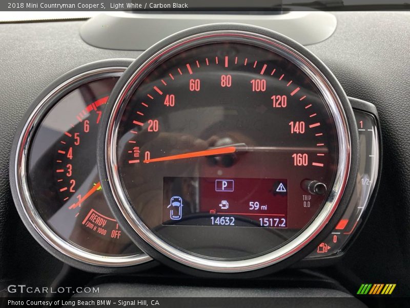 Light White / Carbon Black 2018 Mini Countryman Cooper S
