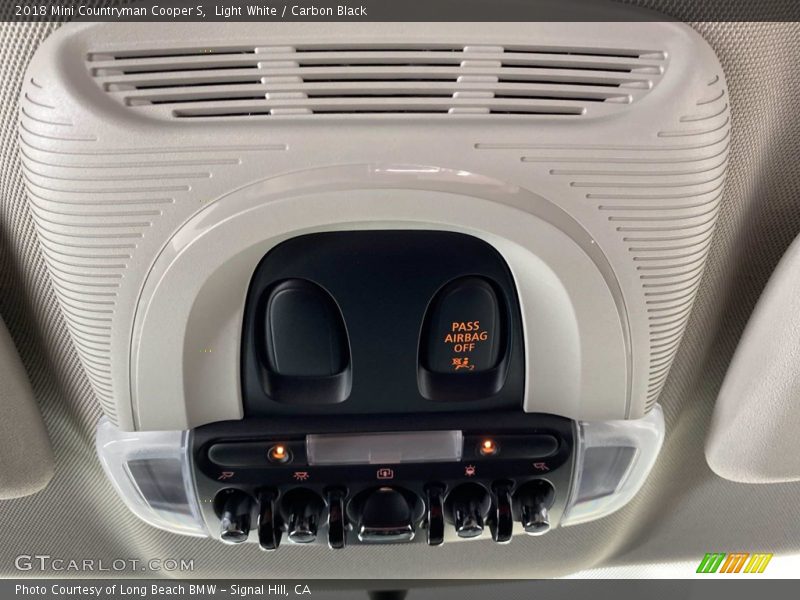 Light White / Carbon Black 2018 Mini Countryman Cooper S
