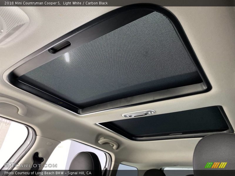 Light White / Carbon Black 2018 Mini Countryman Cooper S