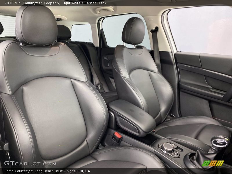 Light White / Carbon Black 2018 Mini Countryman Cooper S