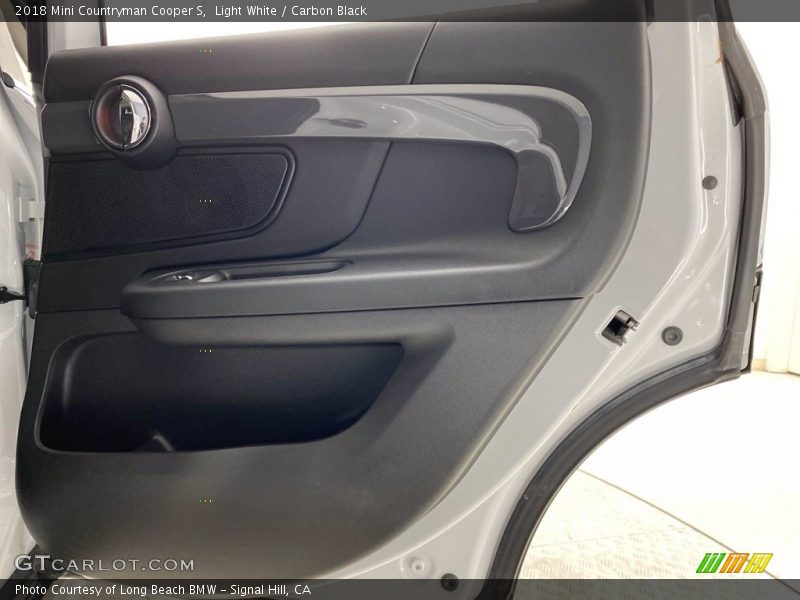 Light White / Carbon Black 2018 Mini Countryman Cooper S