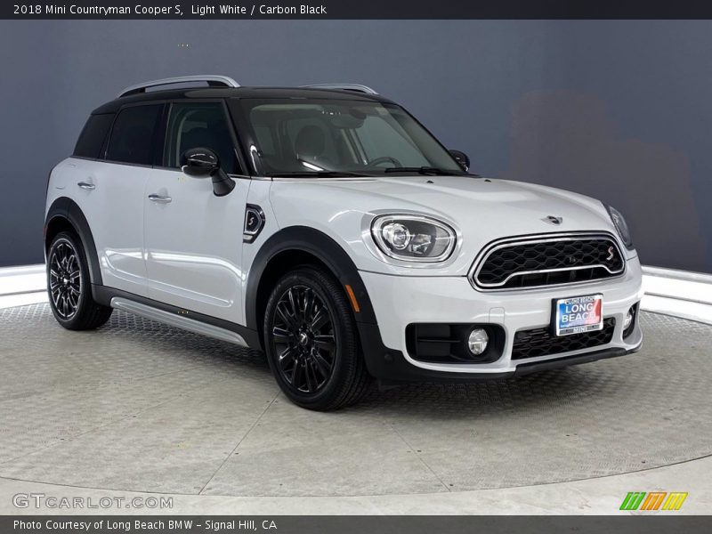 Light White / Carbon Black 2018 Mini Countryman Cooper S