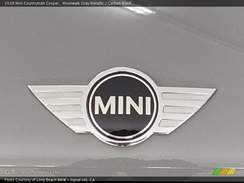 Moonwalk Gray Metallic / Carbon Black 2018 Mini Countryman Cooper
