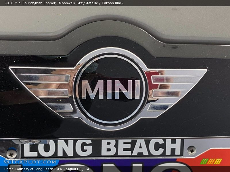 Moonwalk Gray Metallic / Carbon Black 2018 Mini Countryman Cooper
