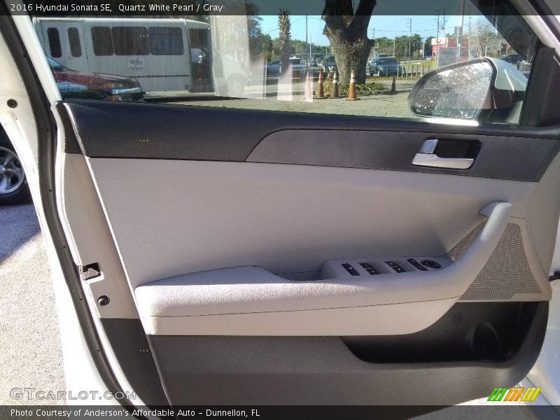 Quartz White Pearl / Gray 2016 Hyundai Sonata SE