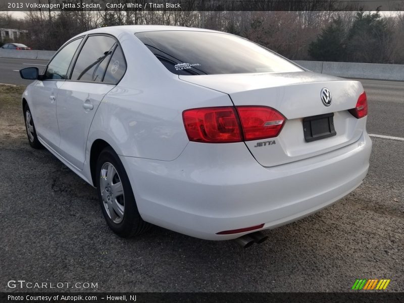 Candy White / Titan Black 2013 Volkswagen Jetta S Sedan