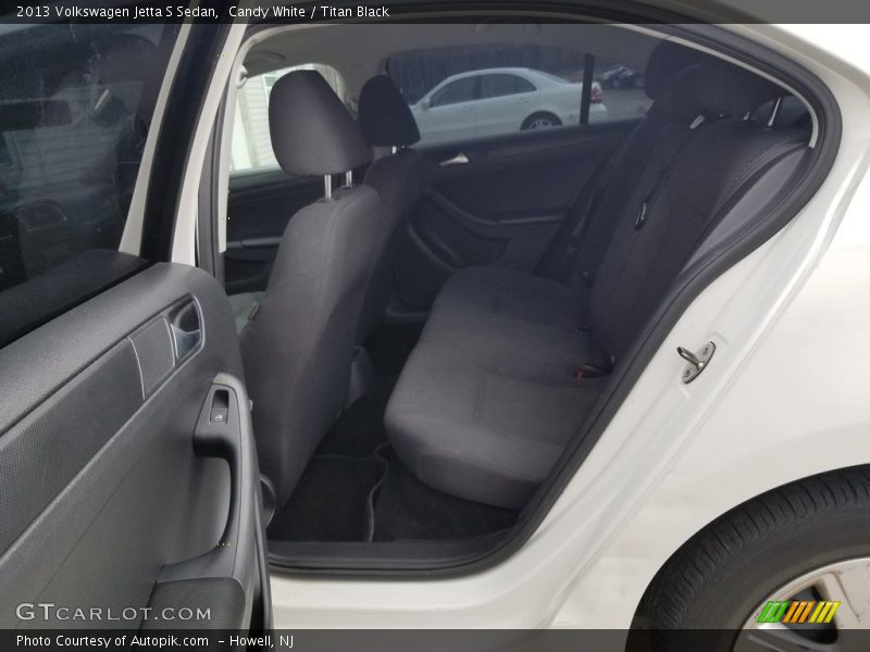 Candy White / Titan Black 2013 Volkswagen Jetta S Sedan