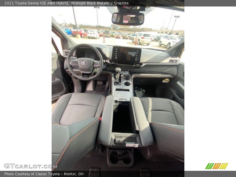 Midnight Black Metallic / Graphite 2021 Toyota Sienna XSE AWD Hybrid
