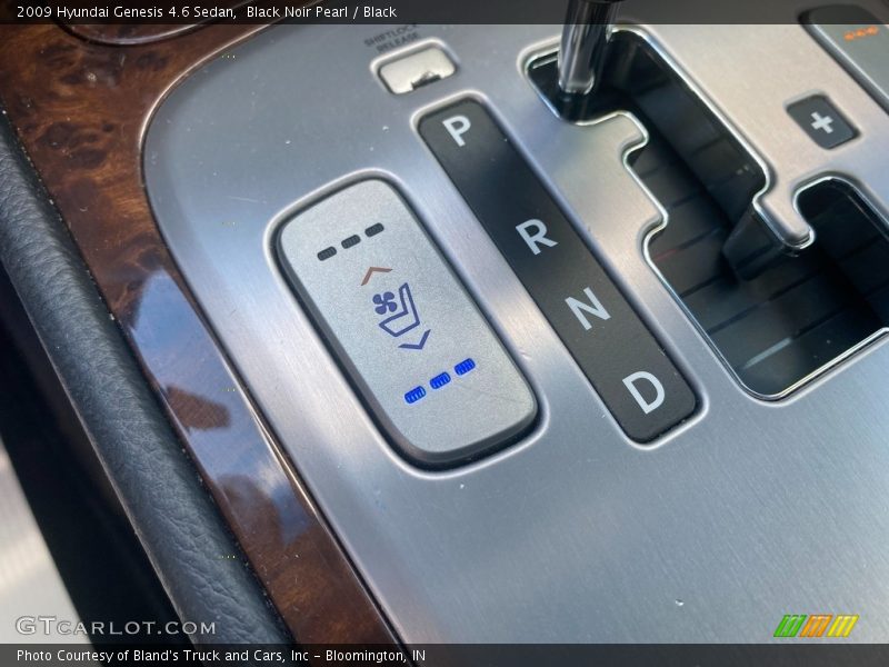 Black Noir Pearl / Black 2009 Hyundai Genesis 4.6 Sedan