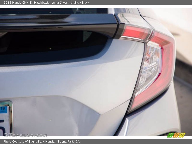 Lunar Silver Metallic / Black 2018 Honda Civic EX Hatchback