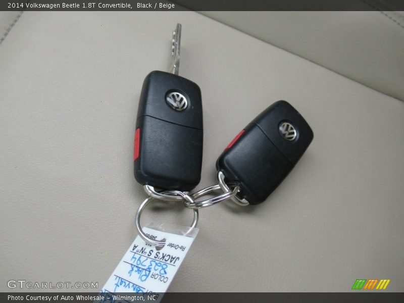 Black / Beige 2014 Volkswagen Beetle 1.8T Convertible