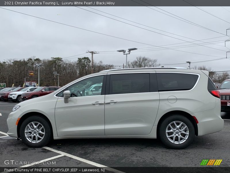 Luxury White Pearl / Black/Alloy 2021 Chrysler Pacifica Touring L