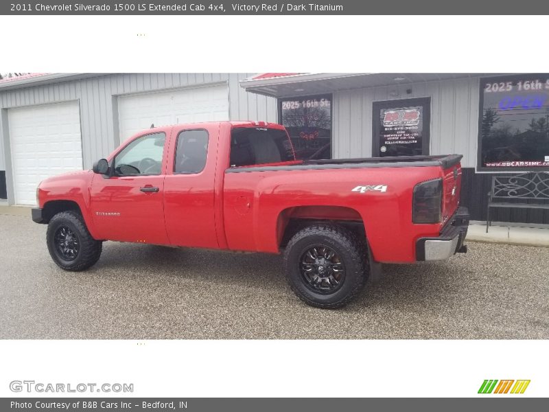 Victory Red / Dark Titanium 2011 Chevrolet Silverado 1500 LS Extended Cab 4x4