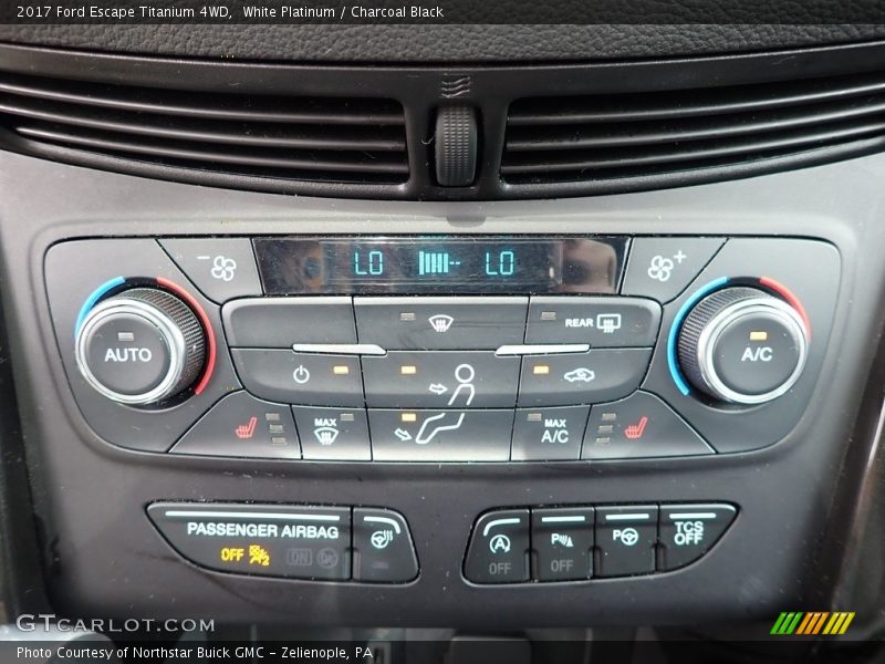 White Platinum / Charcoal Black 2017 Ford Escape Titanium 4WD