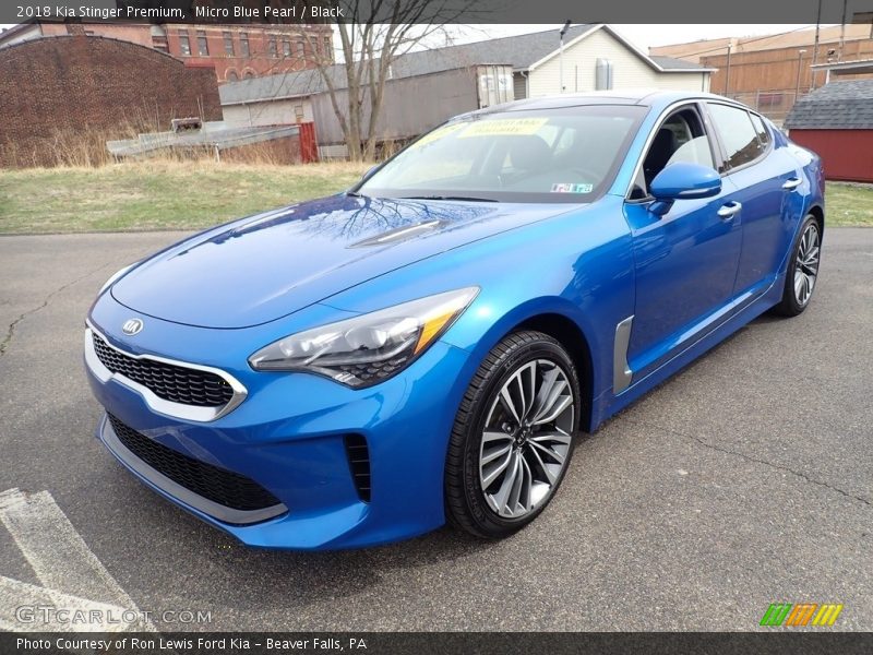 Front 3/4 View of 2018 Stinger Premium