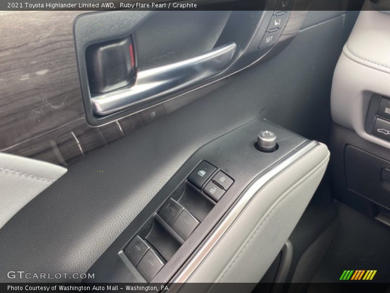 Ruby Flare Pearl / Graphite 2021 Toyota Highlander Limited AWD