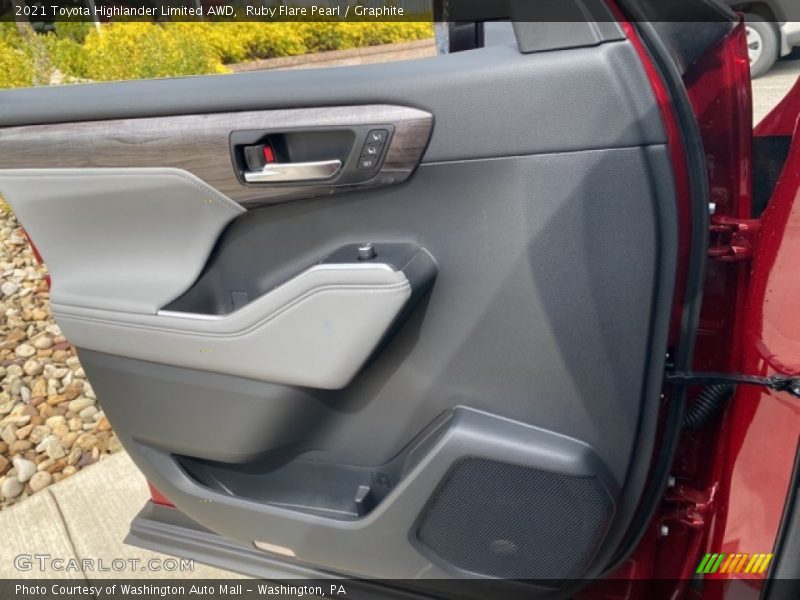 Ruby Flare Pearl / Graphite 2021 Toyota Highlander Limited AWD