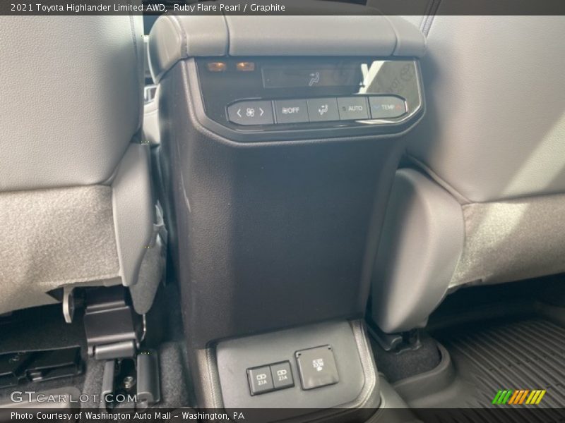 Ruby Flare Pearl / Graphite 2021 Toyota Highlander Limited AWD