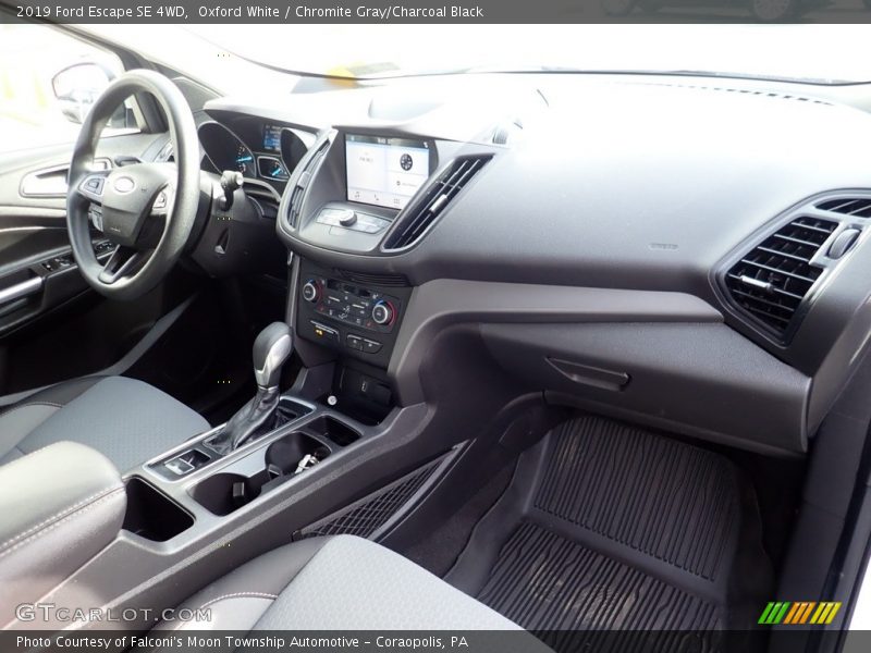 Oxford White / Chromite Gray/Charcoal Black 2019 Ford Escape SE 4WD