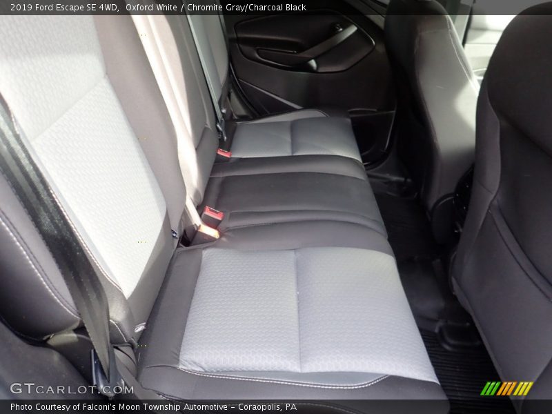 Oxford White / Chromite Gray/Charcoal Black 2019 Ford Escape SE 4WD