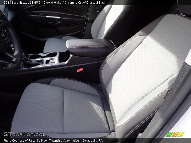 Oxford White / Chromite Gray/Charcoal Black 2019 Ford Escape SE 4WD